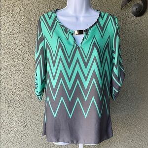 No.064 Rue21 Green and Gray Graphic 3/4 Sleeve Blouse Size medium